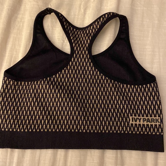 Ivy Park Active Fishnet Seamless Bra - Picture 5 of 6